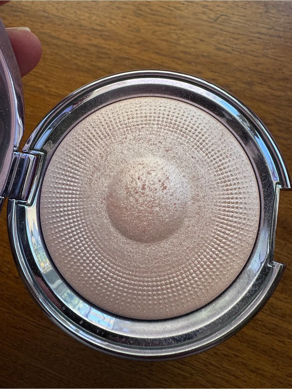 BECCA Shimmering Champagne Highlighter Compact in Pure Pearl